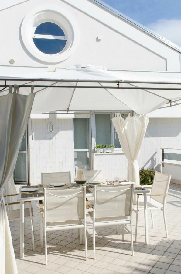 Dante 124 | Appartamenti A Riccione Extérieur photo
